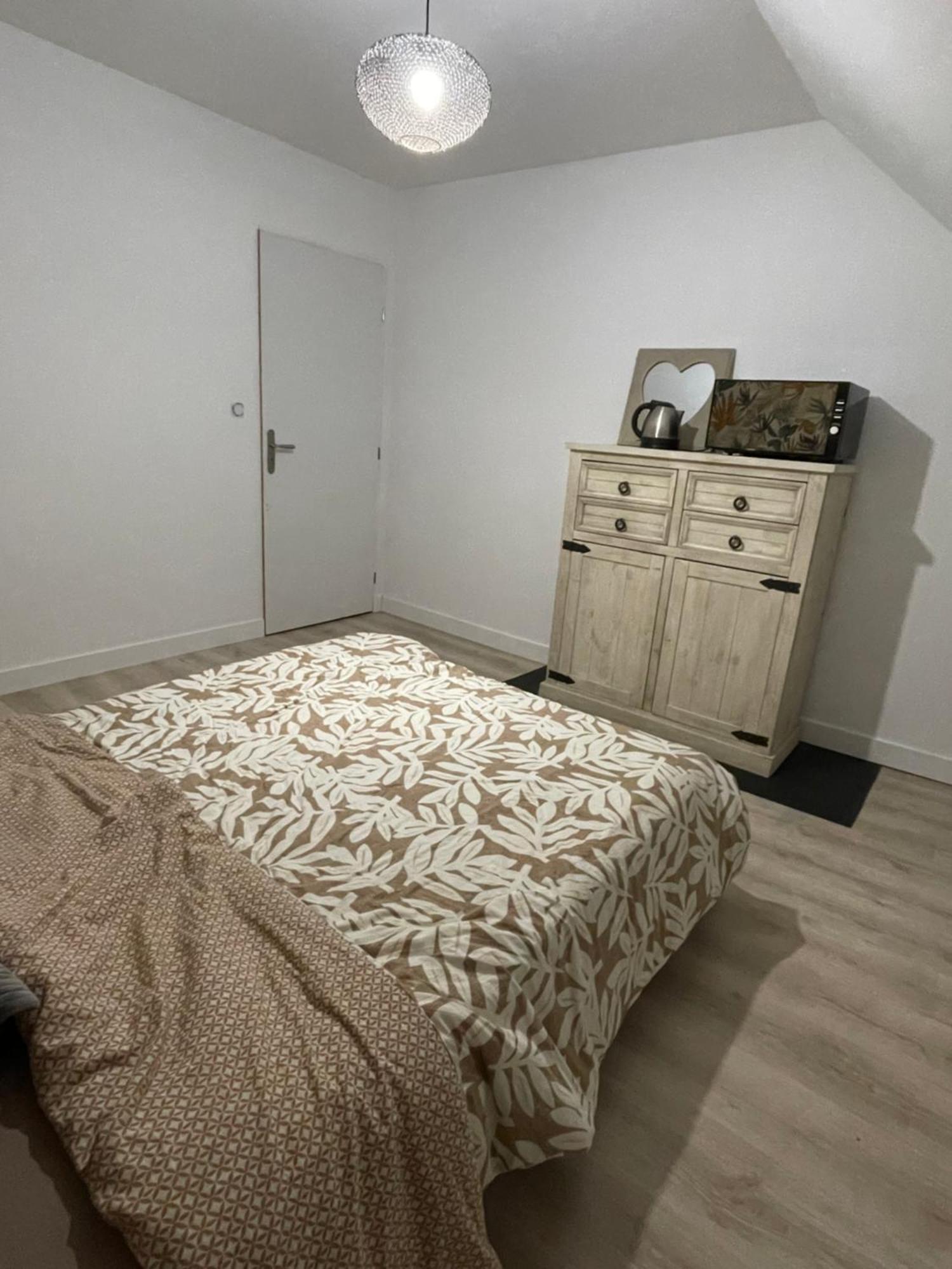 Гостевой дом Chambre La Taniere !!!Heure De Depart 7H20 En Semaine!!! Мюзийяк Экстерьер фото